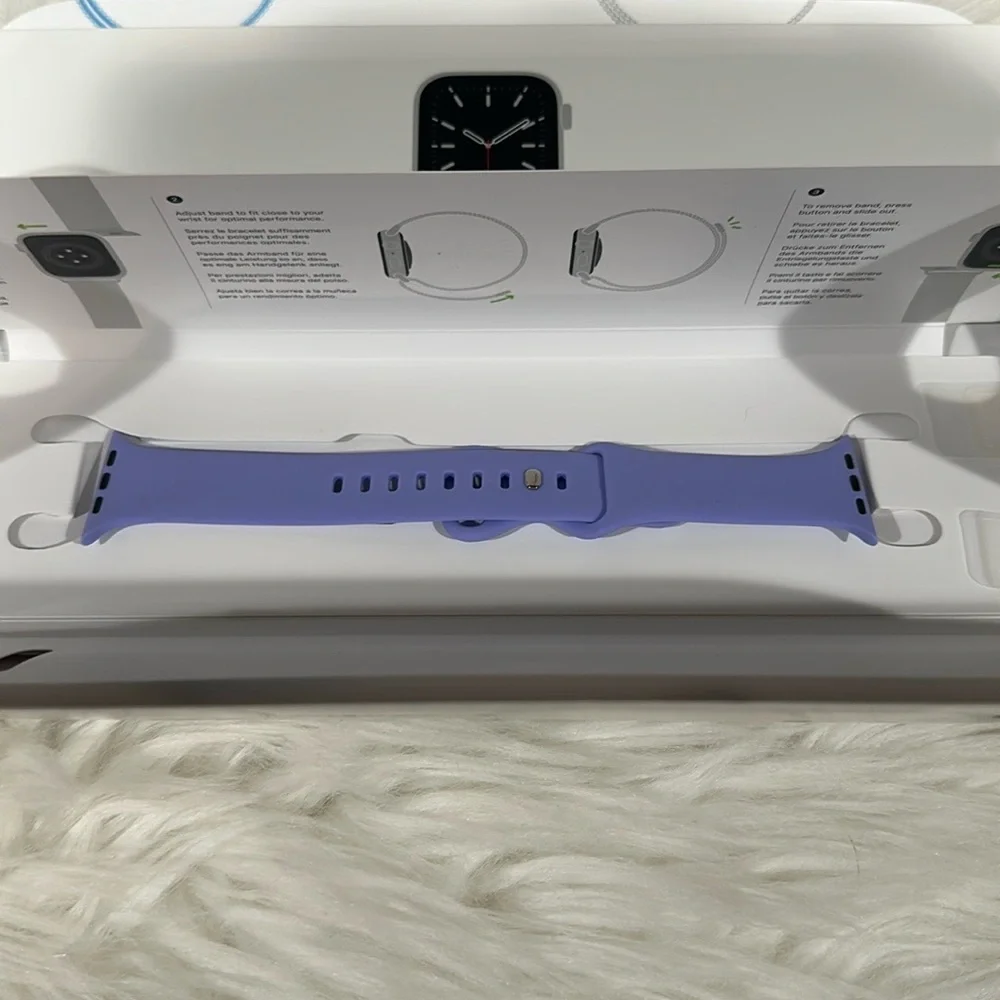 Apple Watch series 6 silver aluminum case 44mm